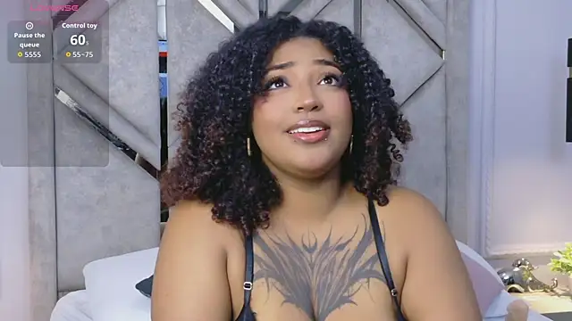 Cristal-Jonnes online show from 04-06-26, 03:04