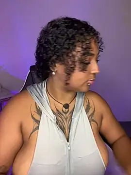Snapshot of Cristal-Jonnes chatting on 05-28-26, 06:10 Cristal-Jonnes online show from 05-28-26, 06:10