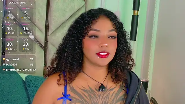 Snapshot of Cristal-Jonnes chatting on 07-11-26, 04:37 Cristal-Jonnes online show from 07-11-26, 04:37
