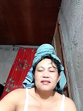 Everleigh mom online show from 09-20-25, 04:13