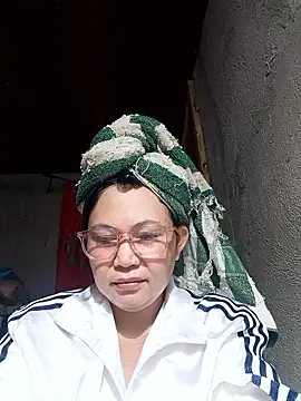 Everleigh mom online show from 01-16-26, 01:42