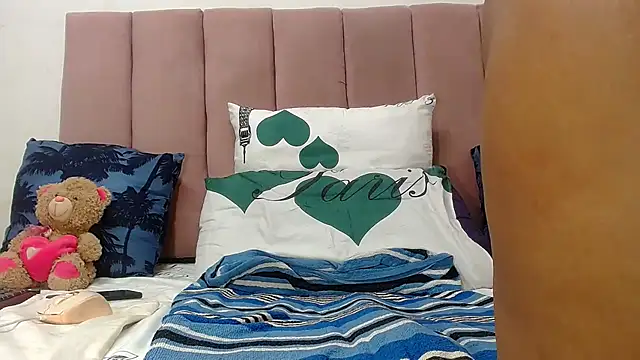 RoundaAssx22 online show from 01-06-26, 07:28