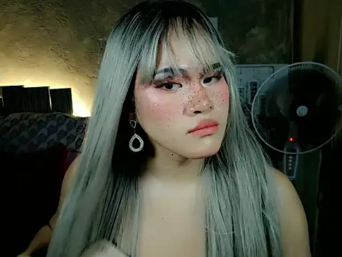 YllanaAltheaXxX online show from 04-22-26, 04:52