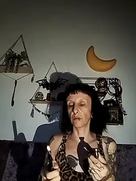 Snapshot of DEALYLITH chatting on 09-25-25, 05:27 DEALYLITH online show from 09-25-25, 05:27