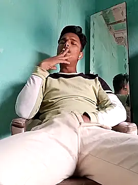 Snapshot of Asish_007 chatting on 11-15-25, 08:44 Asish 007 online show from 11-15-25, 08:44