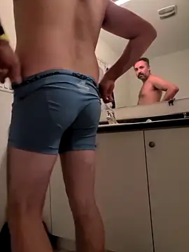 Snapshot of cloudymatt chatting on 09-26-25, 09:24 cloudymatt online show from 09-26-25, 09:24