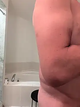 Snapshot of cloudymatt chatting on 10-11-25, 08:57 cloudymatt online show from 10-11-25, 08:57