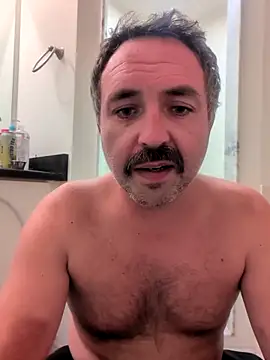 Snapshot of cloudymatt chatting on 10-18-25, 04:48 cloudymatt online show from 10-18-25, 04:48