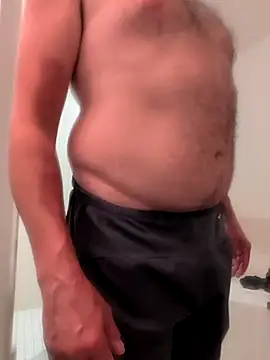 Snapshot of cloudymatt chatting on 10-23-25, 07:18 cloudymatt online show from 10-23-25, 07:18