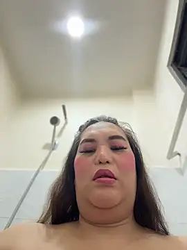 ashleygrahamts online show from 10-21-25, 01:45