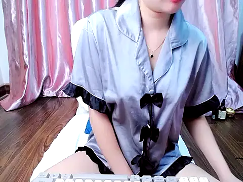 yuna-ka online show from 02-04-26, 12:55