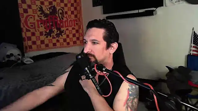 Snapshot of DevilPup75_ chatting on 09-25-25, 01:15 DevilPup75 online show from 09-25-25, 01:15