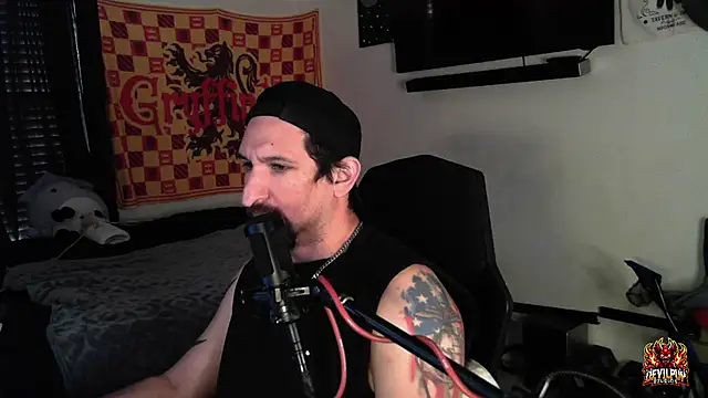Snapshot of DevilPup75_ chatting on 09-26-25, 02:21 DevilPup75 online show from 09-26-25, 02:21