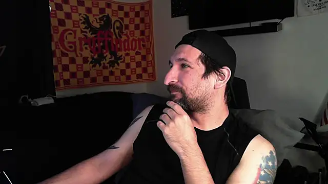 Snapshot of DevilPup75_ chatting on 10-06-25, 06:27 DevilPup75 online show from 10-06-25, 06:27