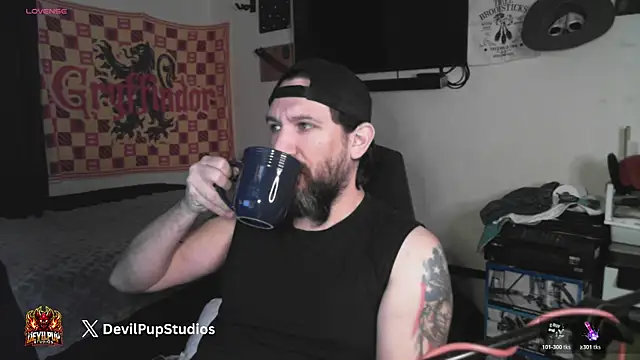 Snapshot of DevilPup75_ chatting on 02-12-26, 06:52 DevilPup75 online show from 02-12-26, 06:52