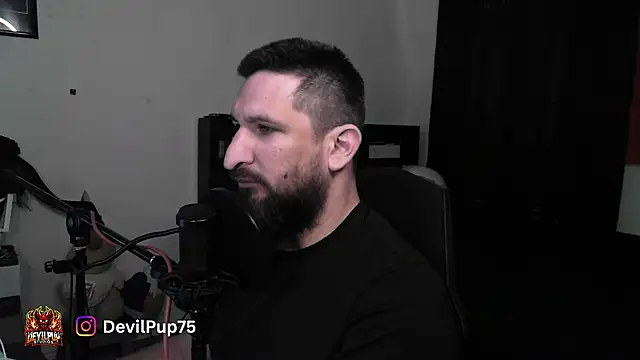 Snapshot of DevilPup75_ chatting on 06-07-26, 05:06 DevilPup75 online show from 06-07-26, 05:06