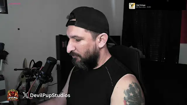 Snapshot of DevilPup75_ chatting on 06-12-26, 04:50 DevilPup75 online show from 06-12-26, 04:50