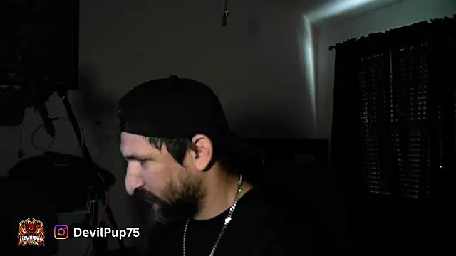 Snapshot of DevilPup75_ chatting on 08-07-26, 01:35 DevilPup75 online show from 08-07-26, 01:35
