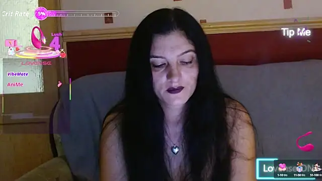 Snapshot of Goldgirl89 chatting on 09-08-25, 11:48 Goldgirl89 online show from 09-08-25, 11:48