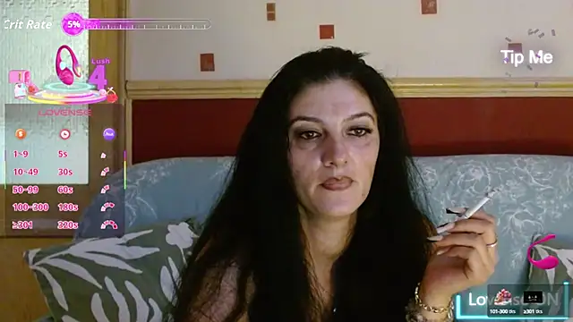 Snapshot of Goldgirl89 chatting on 09-13-25, 11:15 Goldgirl89 online show from 09-13-25, 11:15