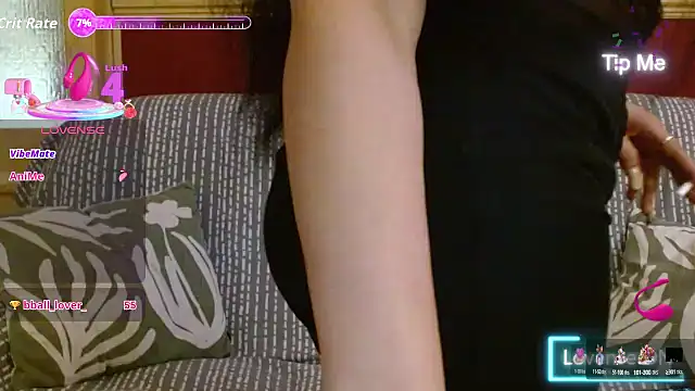 Snapshot of Goldgirl89 chatting on 09-28-25, 10:26 Goldgirl89 online show from 09-28-25, 10:26