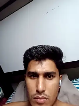 Snapshot of HarryChoudhary21 chatting on 10-13-25, 07:03 HarryChoudhary21 online show from 10-13-25, 07:03