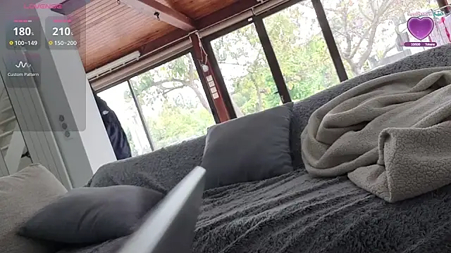 Snapshot of bellemasquer chatting on 09-17-25, 10:39 bellemasquer online show from 09-17-25, 10:39