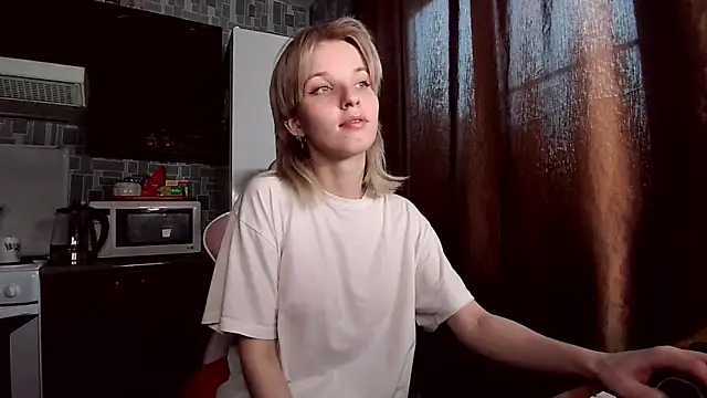 Madelaineses online show from 05-24-26, 11:32