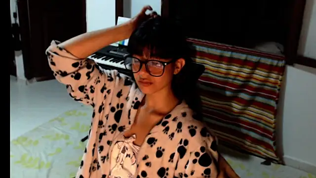 meganmiauu online show from 06-26-26, 06:07