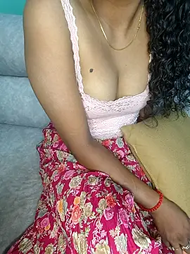 Tamilpallavi online show from 10-23-25, 03:39