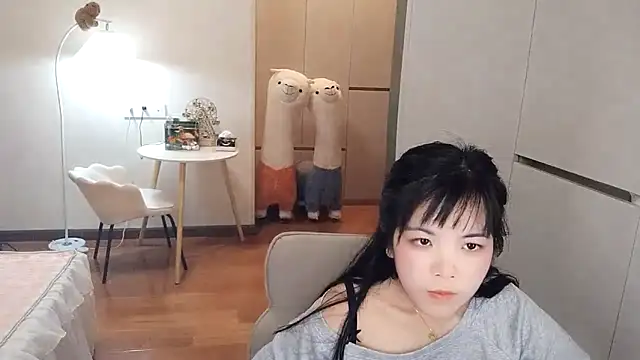 XiaoAnQi online show from 10-16-25, 01:01