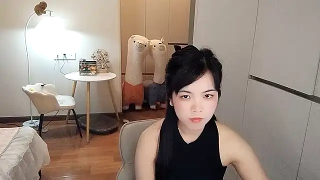 XiaoAnQi online show from 10-26-25, 01:06
