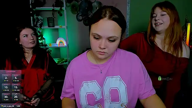 Snapshot of keri_ti chatting on 10-08-25, 07:55 keri ti online show from 10-08-25, 07:55