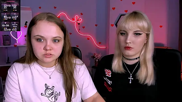 Snapshot of keri_ti chatting on 03-08-26, 08:34 keri ti online show from 03-08-26, 08:34