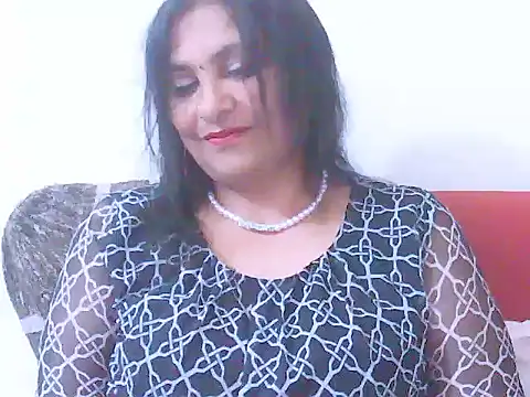 Indiansweetness77 online show from 12-23-25, 08:12