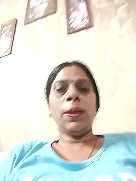 Snapshot of Soniya_Roy chatting on 06-17-26, 08:28 Soniya Roy online show from 06-17-26, 08:28