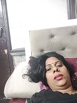 Snapshot of Soniya_Roy chatting on 07-14-26, 02:12 Soniya Roy online show from 07-14-26, 02:12