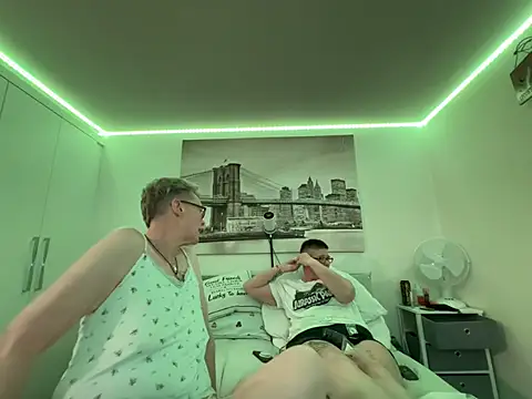 Curvy-Jinx online show from 04-12-26, 07:19