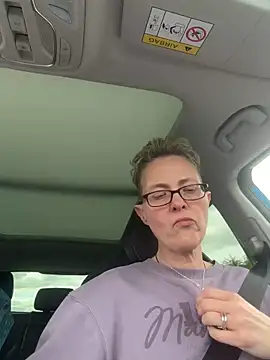 Curvy-Jinx online show from 04-19-26, 01:43