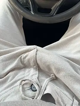 Snapshot of Kratex82 chatting on 12-02-25, 02:23 Kratex82 online show from 12-02-25, 02:23