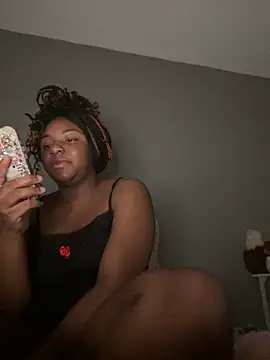 Snapshot of TastyRuby chatting on 11-19-25, 11:54 TastyRuby online show from 11-19-25, 11:54