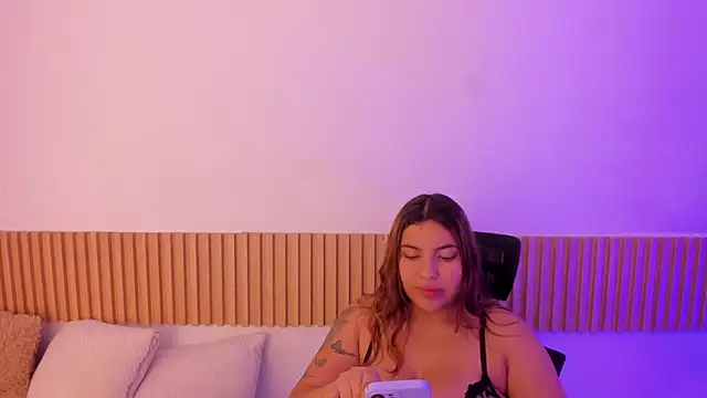 OliviaSweett online show from 10-04-25, 07:23