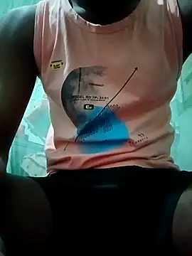 Snapshot of monubigcoock chatting on 10-15-25, 04:18 monubigcoock online show from 10-15-25, 04:18