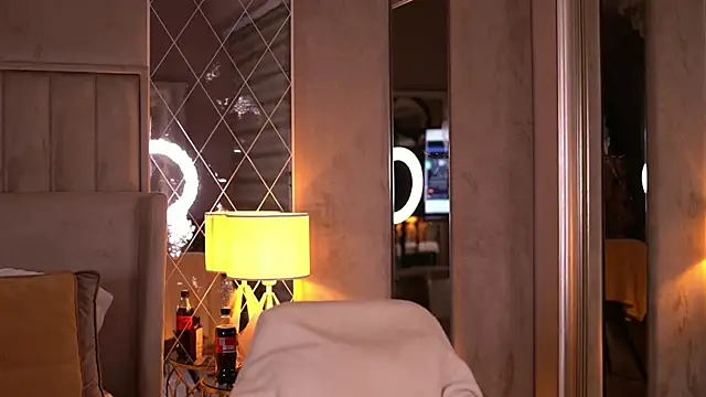 FrancescaDante online show from 02-16-26, 06:53