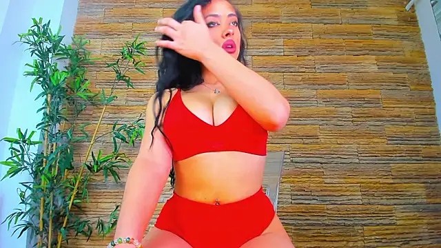 Cupcake Izzy online show from 02-27-26, 05:40