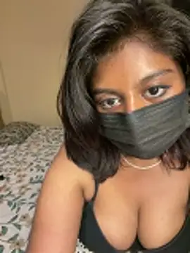 Snapshot of missneha61 chatting on 10-25-25, 10:04 missneha61 online show from 10-25-25, 10:04