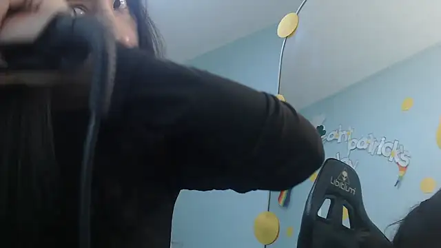 victoria hernandez t  online show from 03-17-26, 01:36