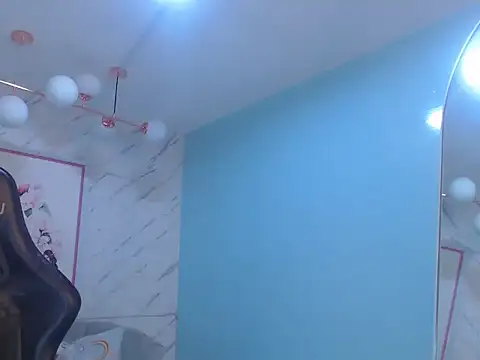 Snapshot of victoria_hernandez_t_ chatting on 04-30-26, 01:06 victoria hernandez t online show from 04-30-26, 01:06