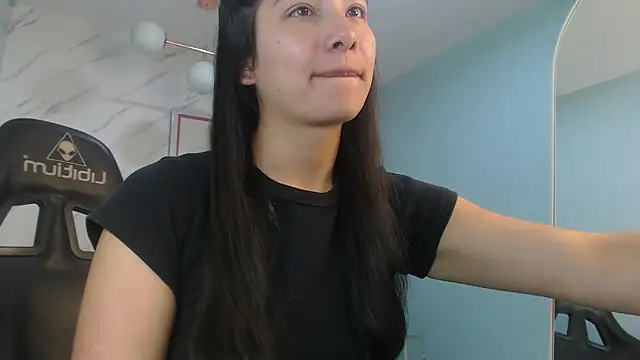Snapshot of victoria_hernandez_t_ chatting on 06-06-26, 01:16 victoria hernandez t online show from 06-06-26, 01:16