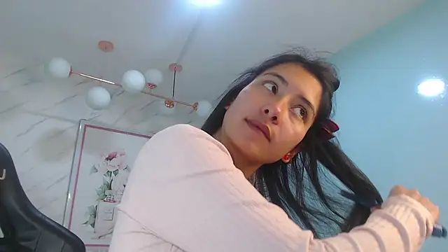 victoria hernandez t  online show from 07-25-26, 01:19